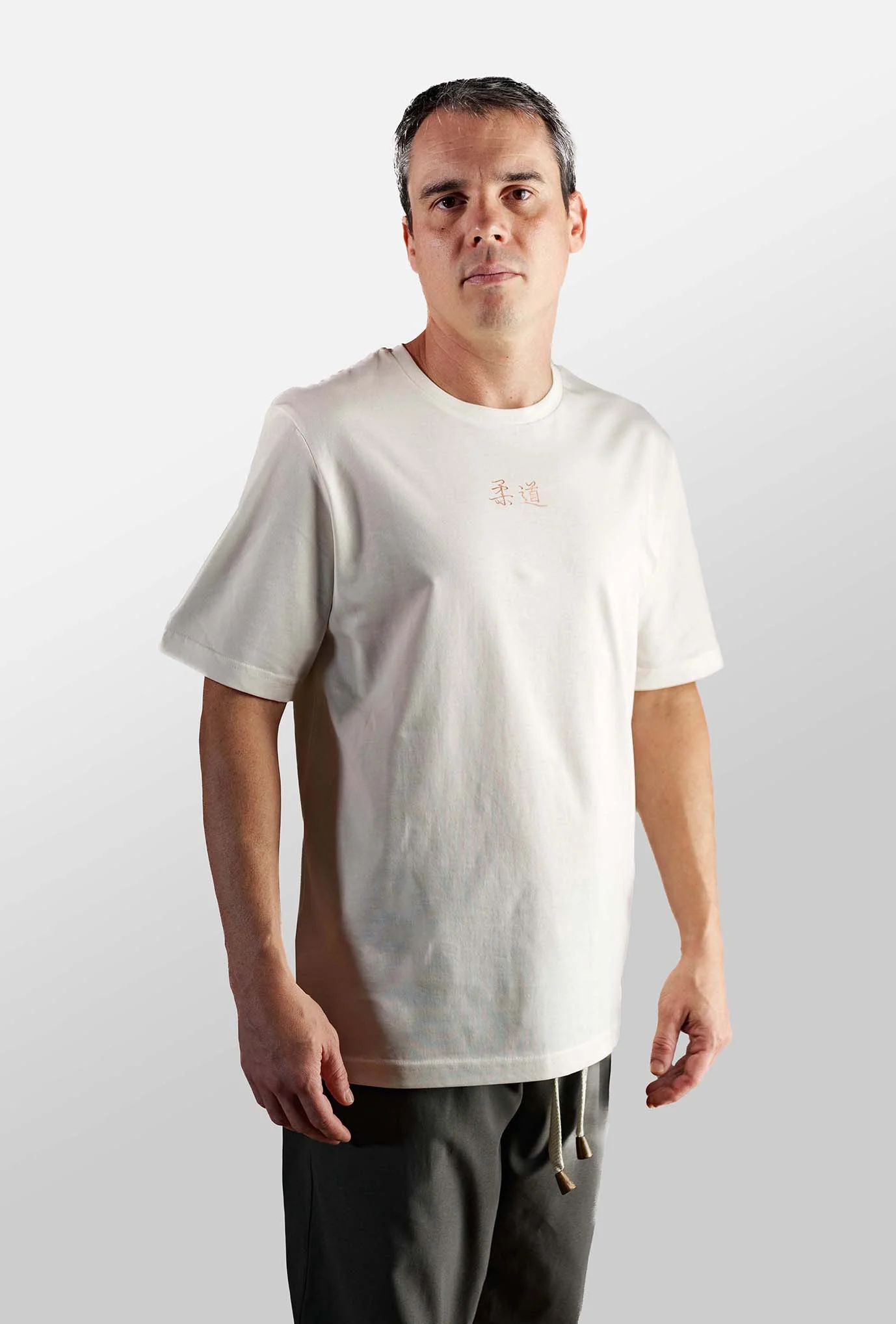 jita kyoei oversize t-shirt - Image 8